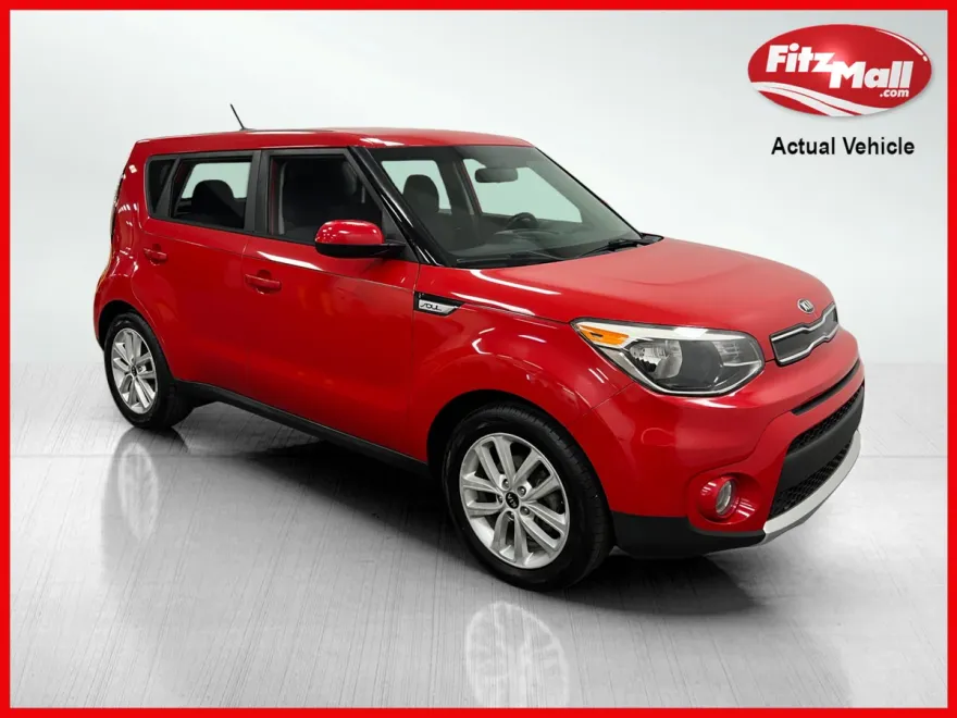 2017 Kia Soul Plus S photo 1