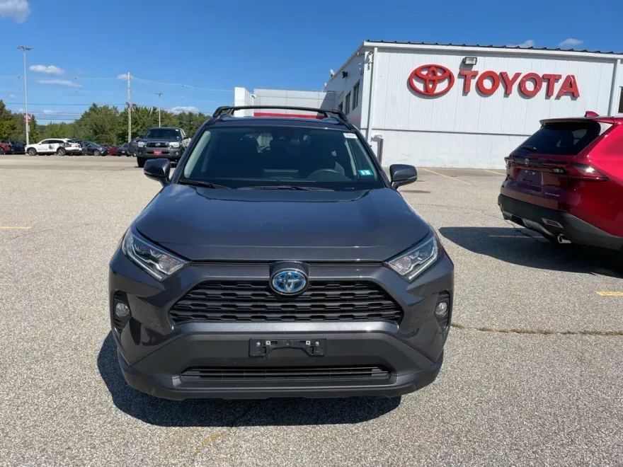 2021 Toyota RAV4 Hybrid XLE photo 1
