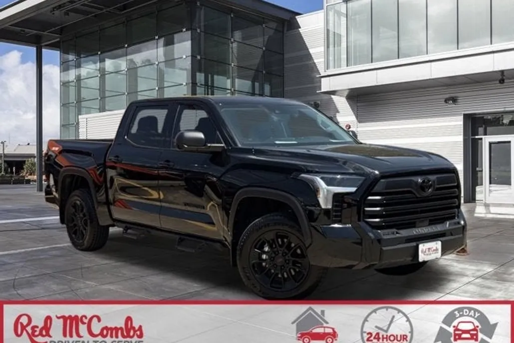 2024 Toyota Tundra SR5 photo 1