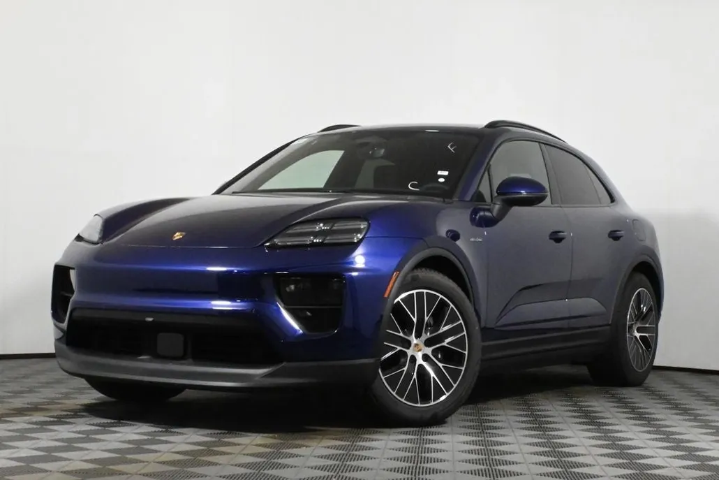 2025 Porsche Macan Electric 4 photo 1