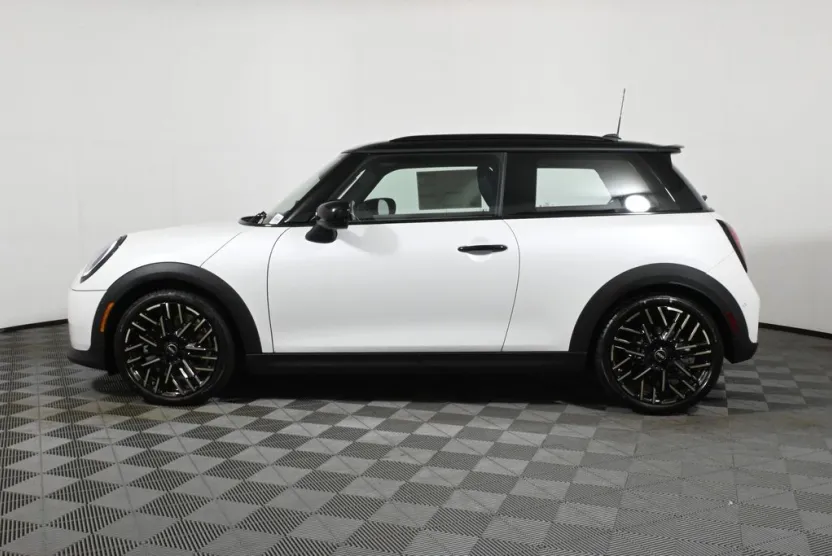 2025 Mini Cooper S photo 1