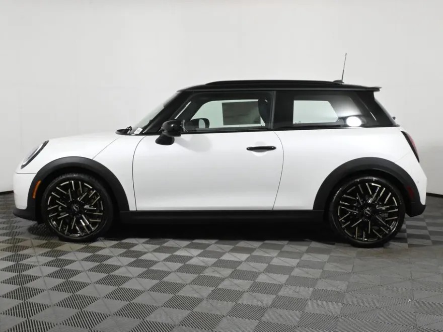 2025 Mini Cooper S photo 1