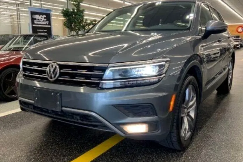 2019 Volkswagen Tiguan SEL Premium photo 1