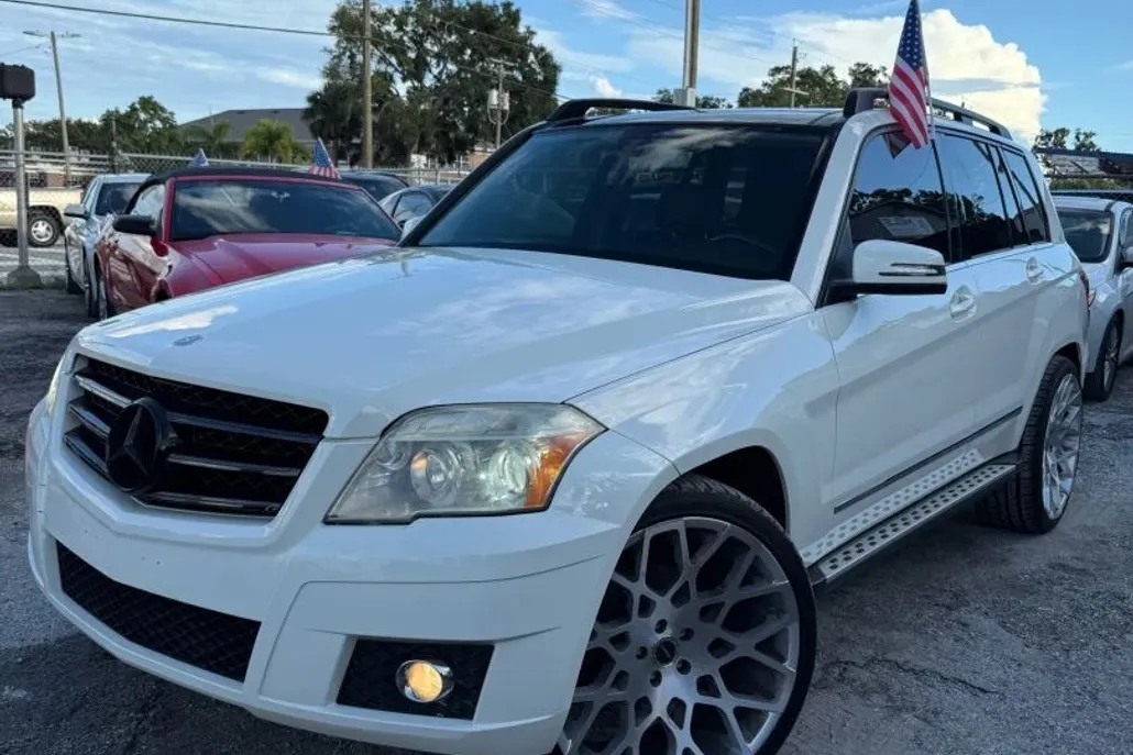 2012 Mercedes Benz GLK 4MATIC photo 1