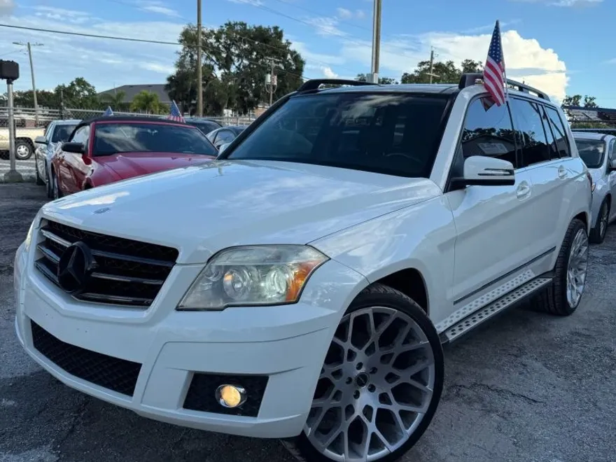 2012 Mercedes Benz GLK 4MATIC photo 1