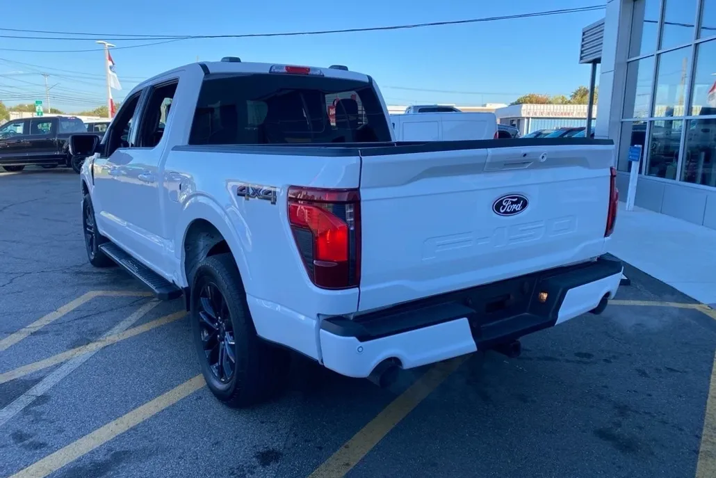 2024 Ford F-150 XLT photo 1
