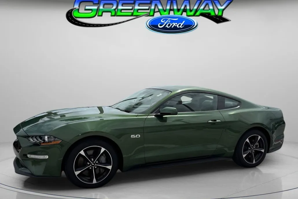 2022 Ford Mustang GT photo 1