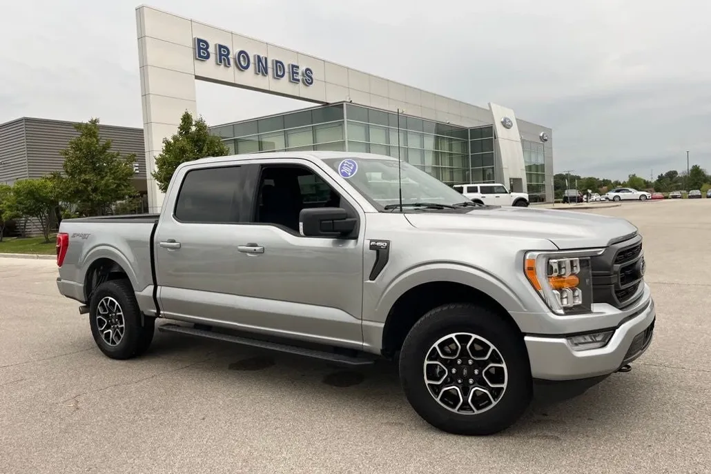 2023 Ford F-150 XLT photo 1