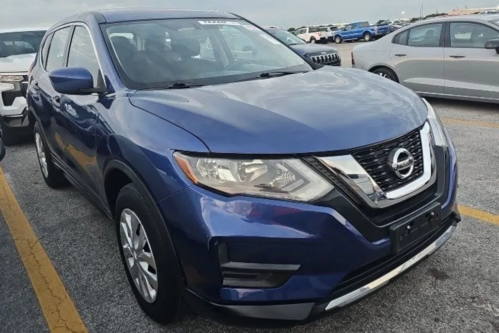 2017 Nissan Rogue S photo 1