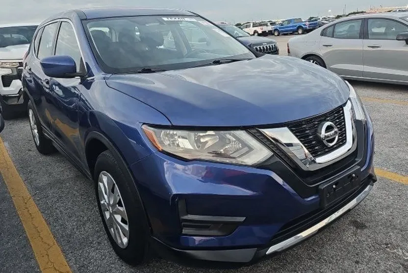2017 Nissan Rogue S photo 1