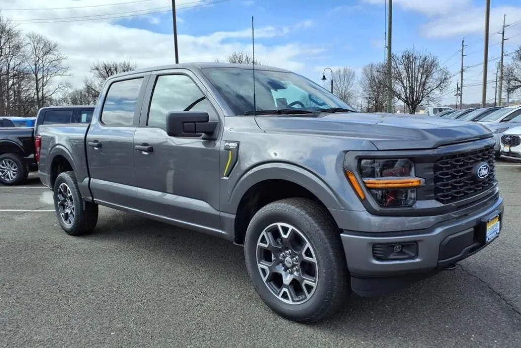 2025 Ford F-150 STX photo 1