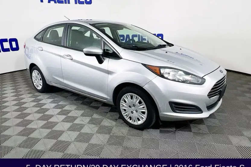 2016 Ford Fiesta S photo 1