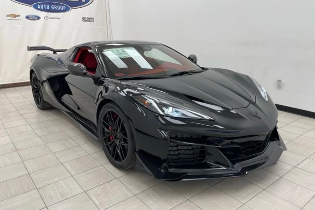2025 Chevrolet Corvette Z06 3LZ photo 1