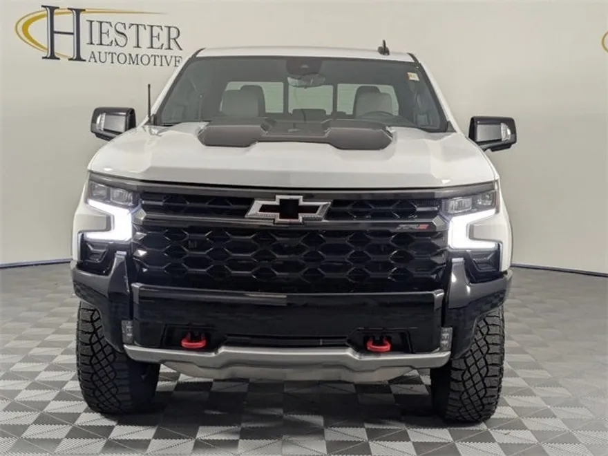 2024 Chevrolet Silverado 1500 ZR2 photo 1