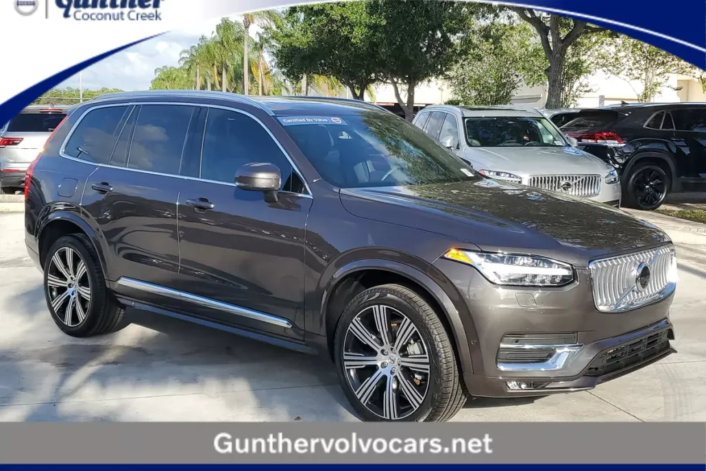 2023 Volvo XC90 Ultimate photo 1