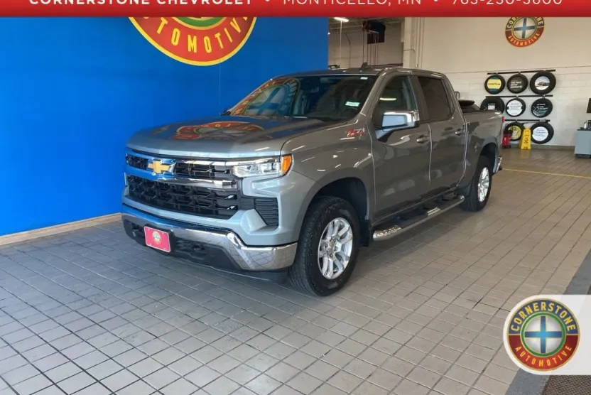 2025 Chevrolet Silverado 1500 LT photo 1