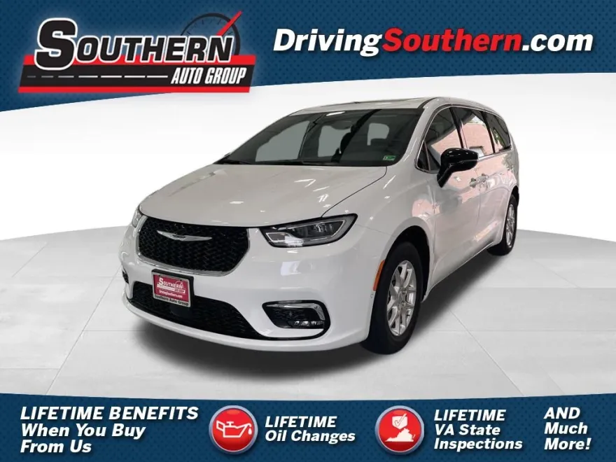 2025 Chrysler Pacifica LE photo 1