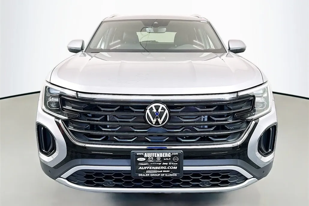 2026 Volkswagen Atlas Cross Sport SE Technology photo 1