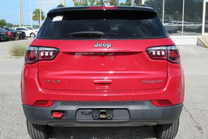 2023 Jeep Compass Trailhawk photo 1