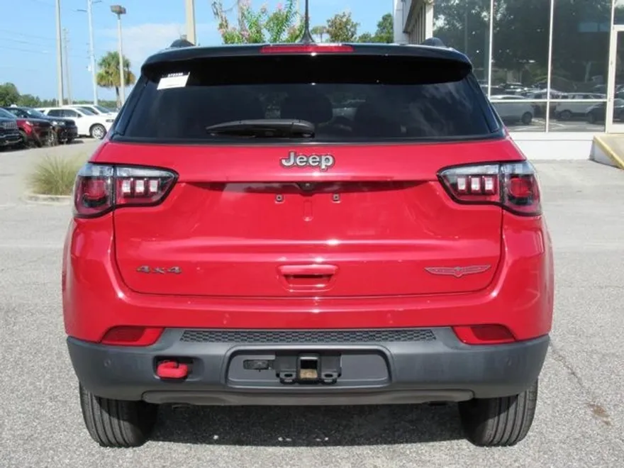 2023 Jeep Compass Trailhawk photo 1
