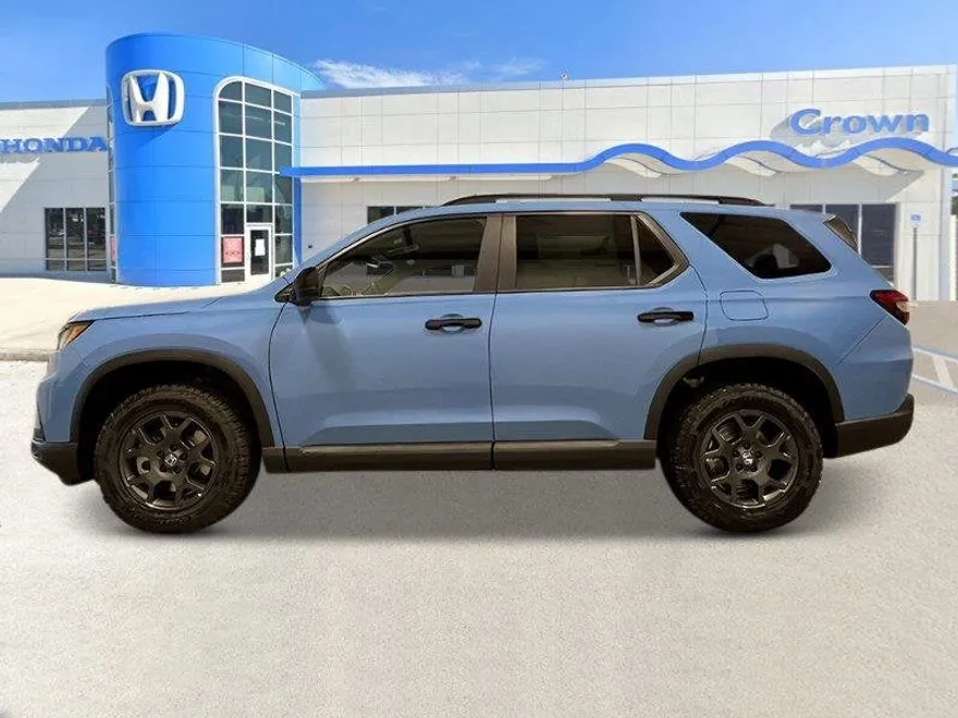 2025 Honda Pilot TrailSport photo 1