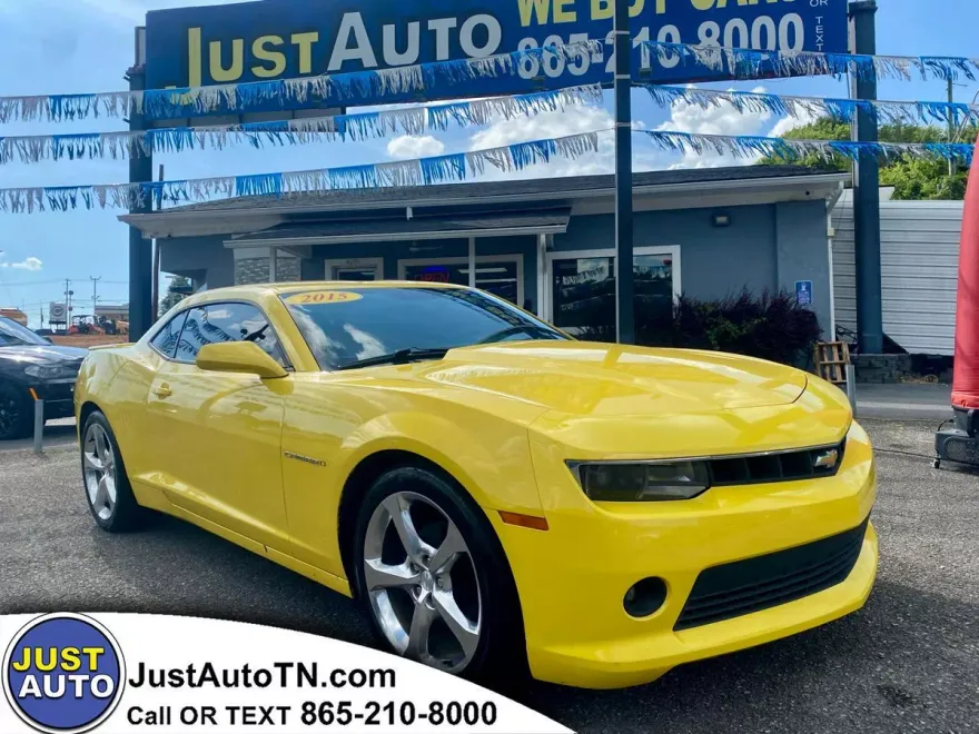 2015 Chevrolet Camaro 1LT photo 1