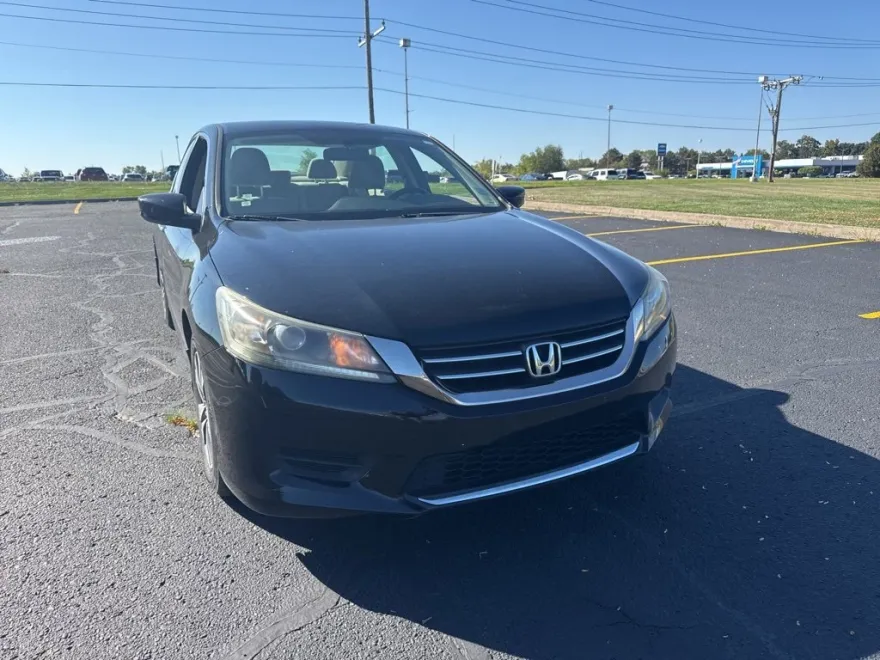 2013 Honda Accord LX photo 1