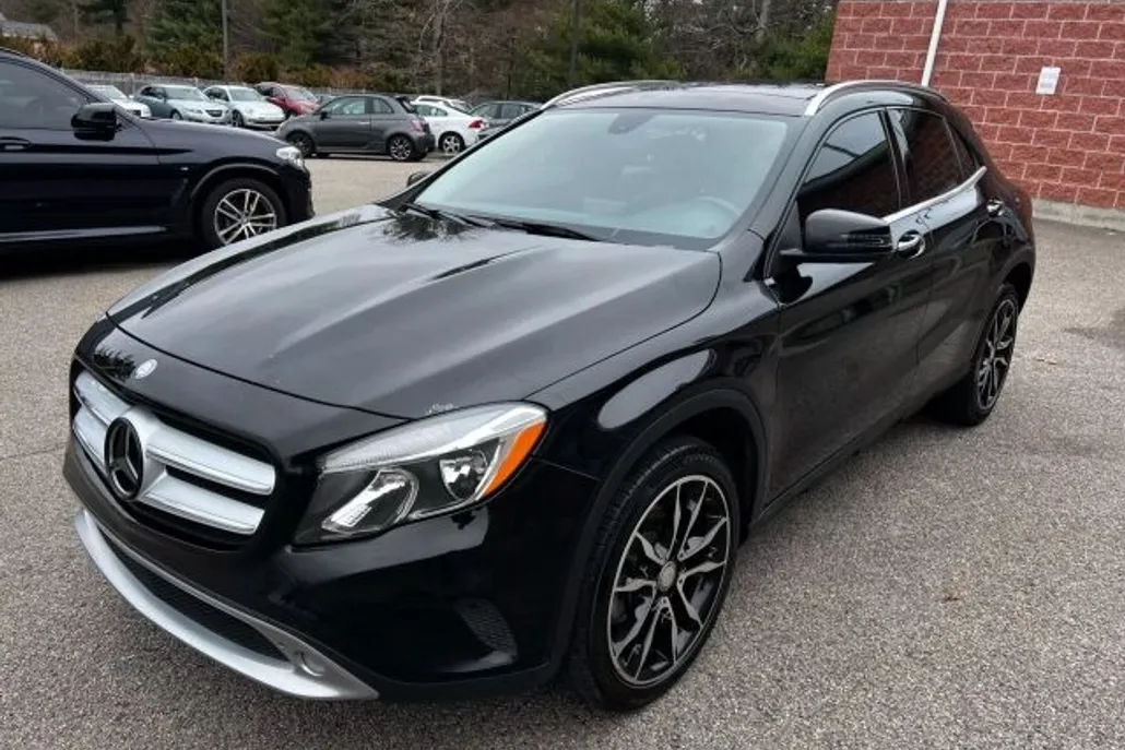 2015 Mercedes Benz GLA 250 4MATIC photo 1