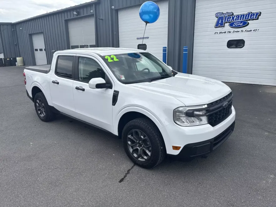 2022 Ford Maverick XLT photo 1