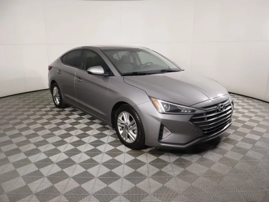 2020 Hyundai Elantra Value Edition photo 1
