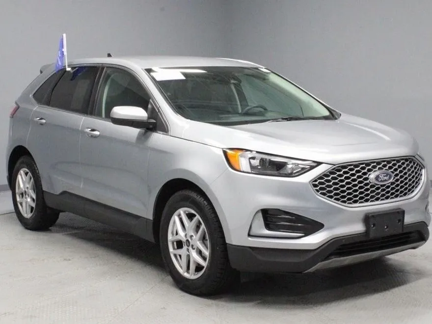 2024 Ford Edge SEL photo 1