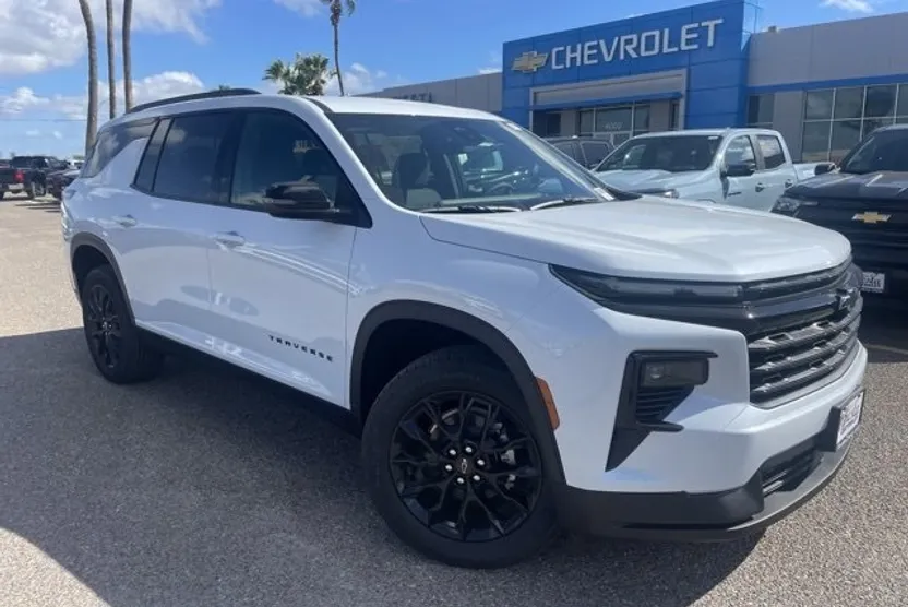 2026 Chevrolet Traverse photo 1