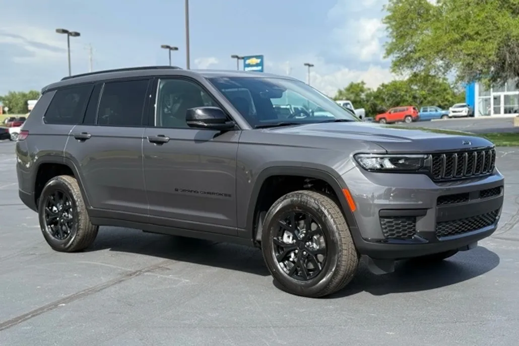 2025 Jeep Grand Cherokee Altitude X photo 1