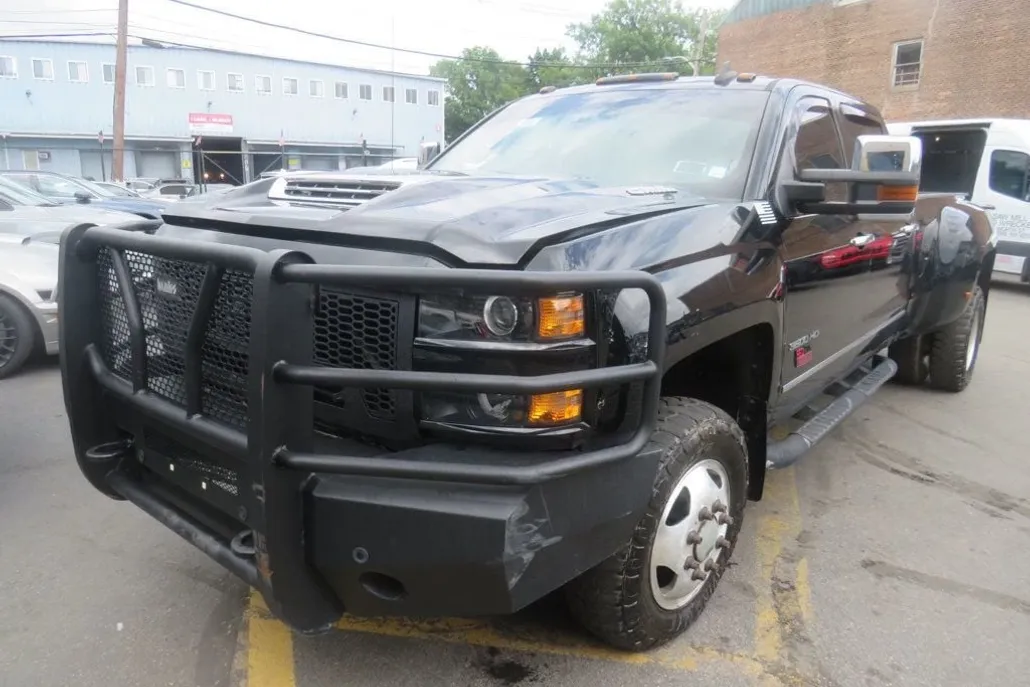 2019 Chevrolet Silverado 3500HD LTZ photo 1