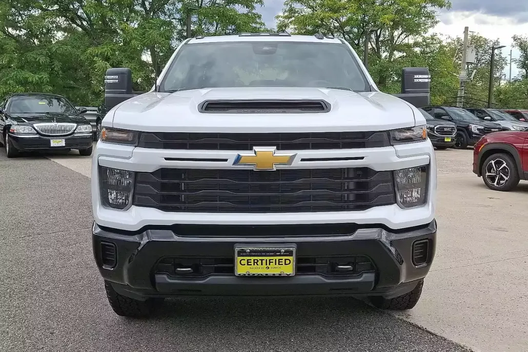 2025 Chevrolet Silverado 2500HD Custom photo 1