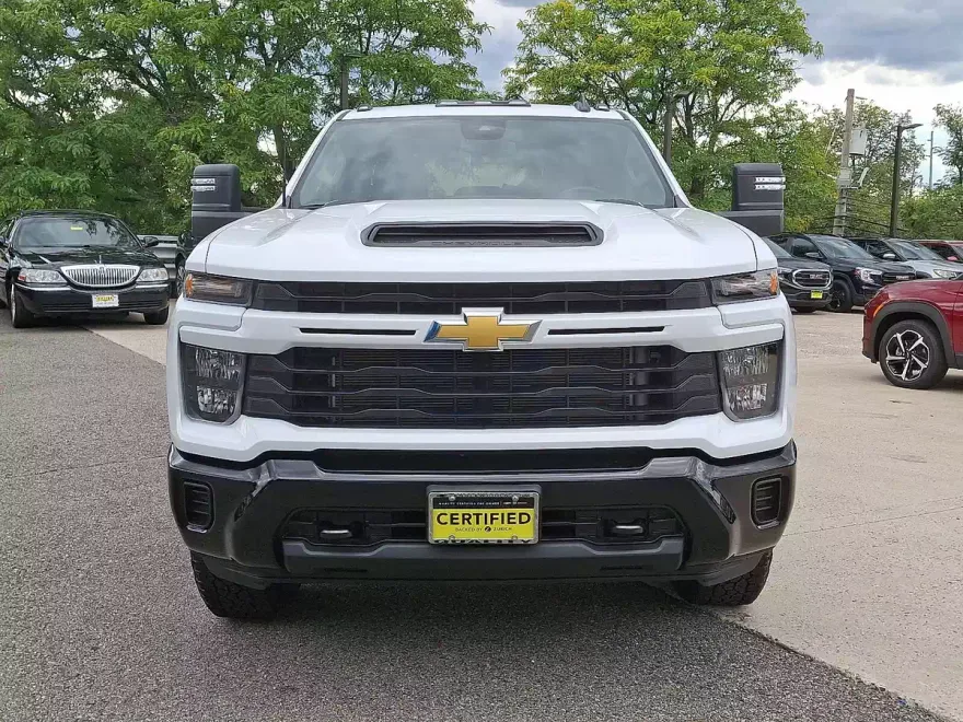 2025 Chevrolet Silverado 2500HD Custom photo 1