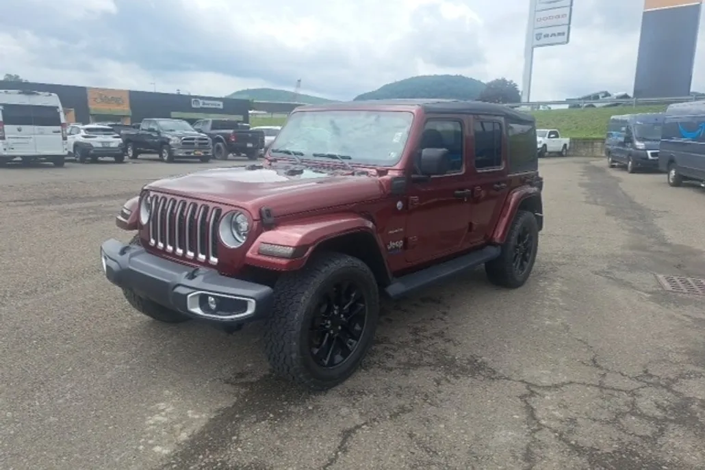 2021 Jeep Wrangler Unlimited Sahara 4xe photo 1