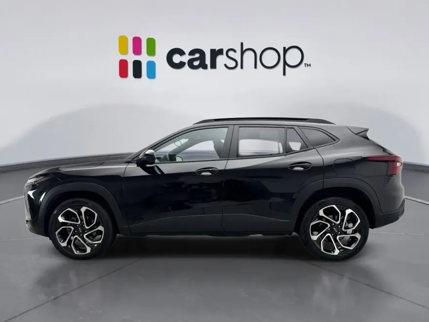 2024 Chevrolet Trax photo 1