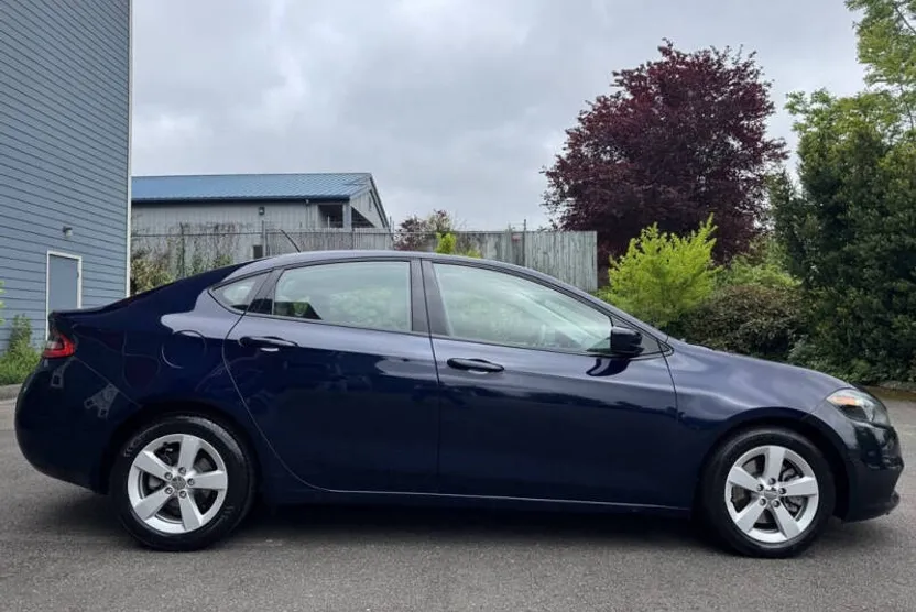 2016 Dodge Dart SXT photo 1