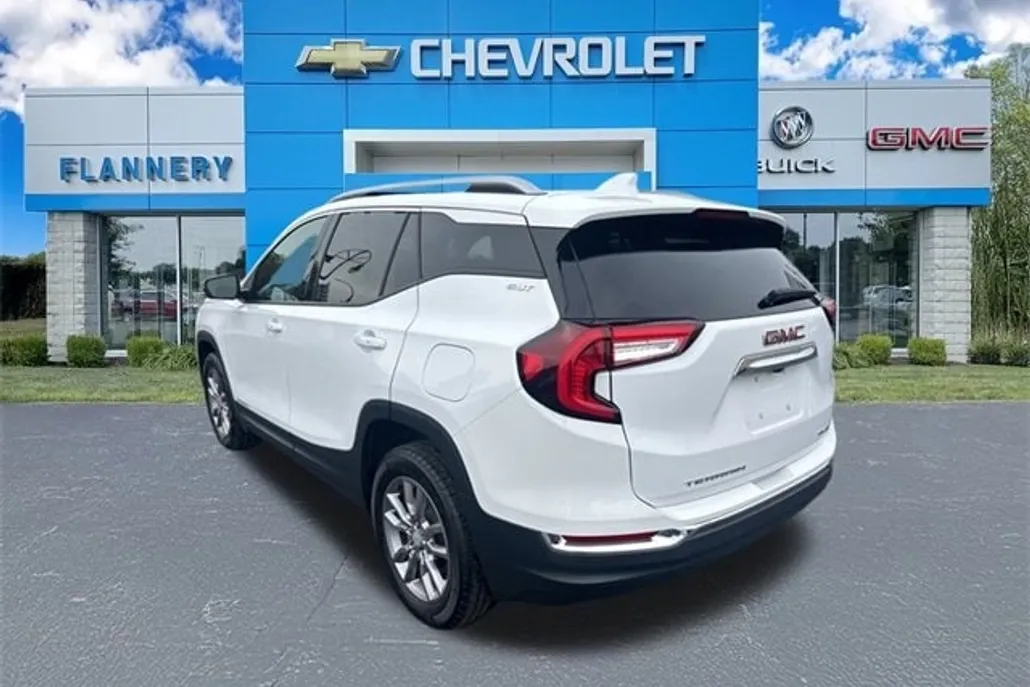 2024 Gmc Terrain SLT photo 1