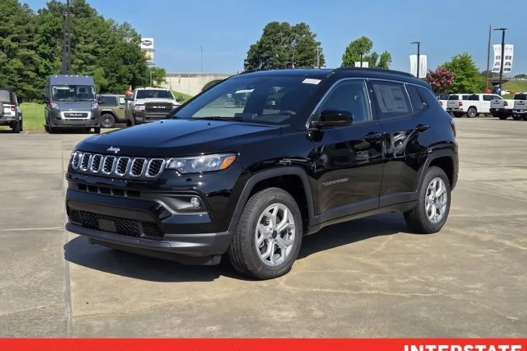 2025 Jeep Compass Latitude photo 1