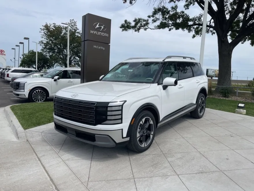 2026 Hyundai Palisade Limited photo 1