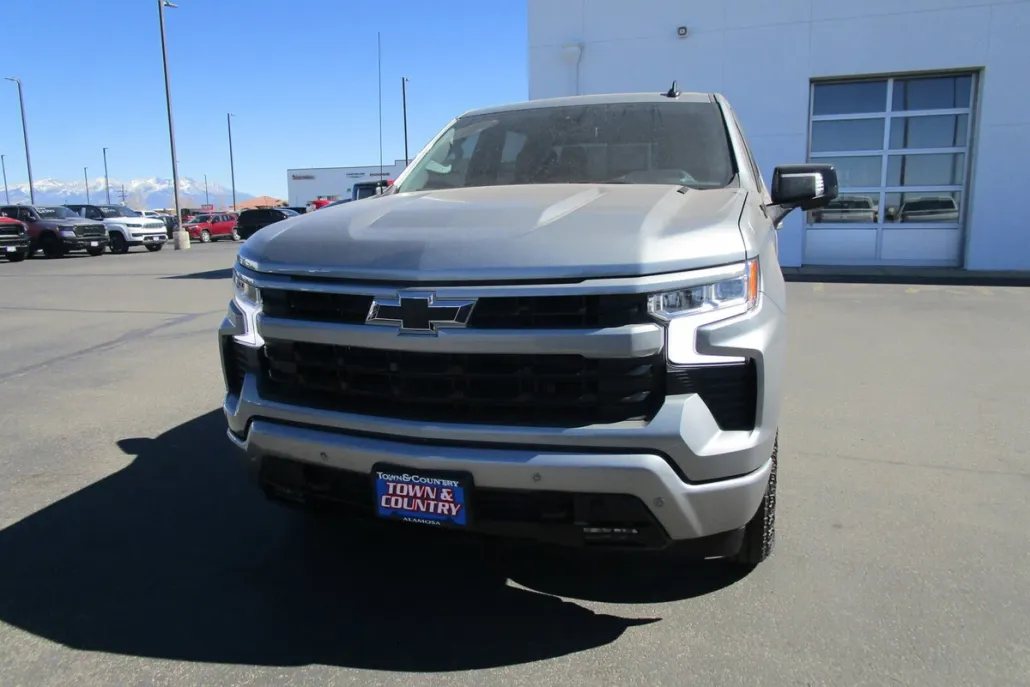 2025 Chevrolet Silverado 1500 RST photo 1