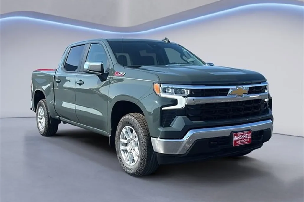 2026 Chevrolet Silverado 1500 LT photo 1