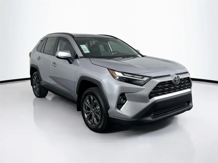 2025 Toyota RAV4 Hybrid XLE Premium photo 1