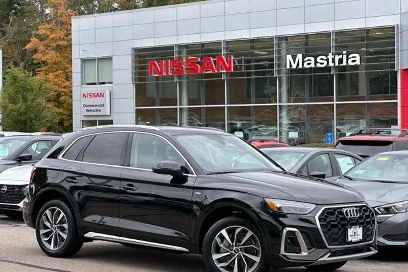 2024 Audi Q5 45 S line Premium photo 1