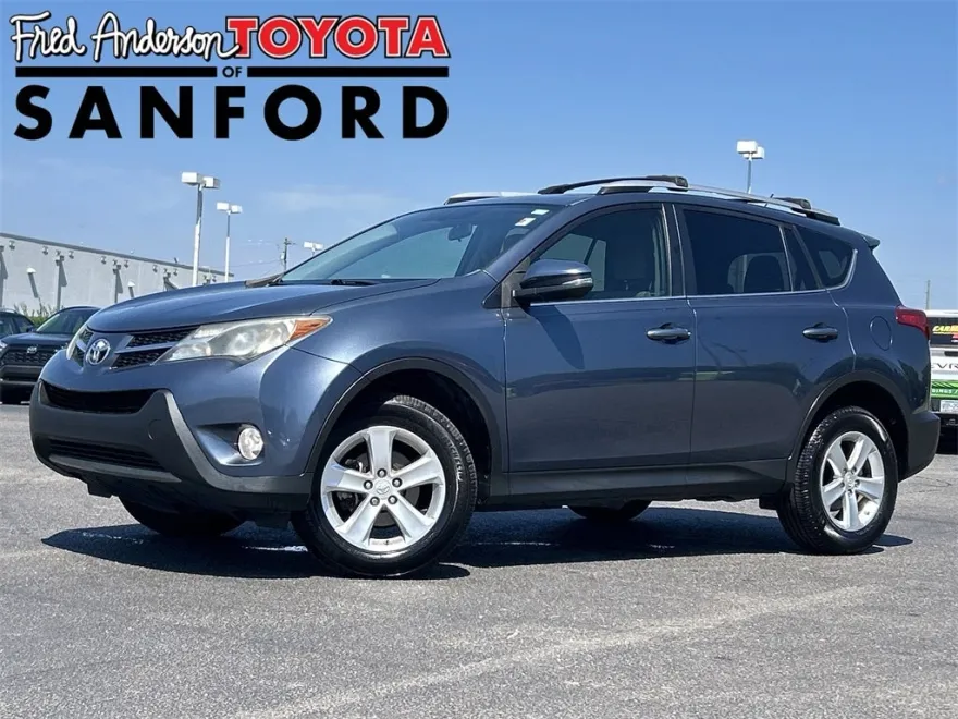 2014 Toyota RAV4 XLE photo 1