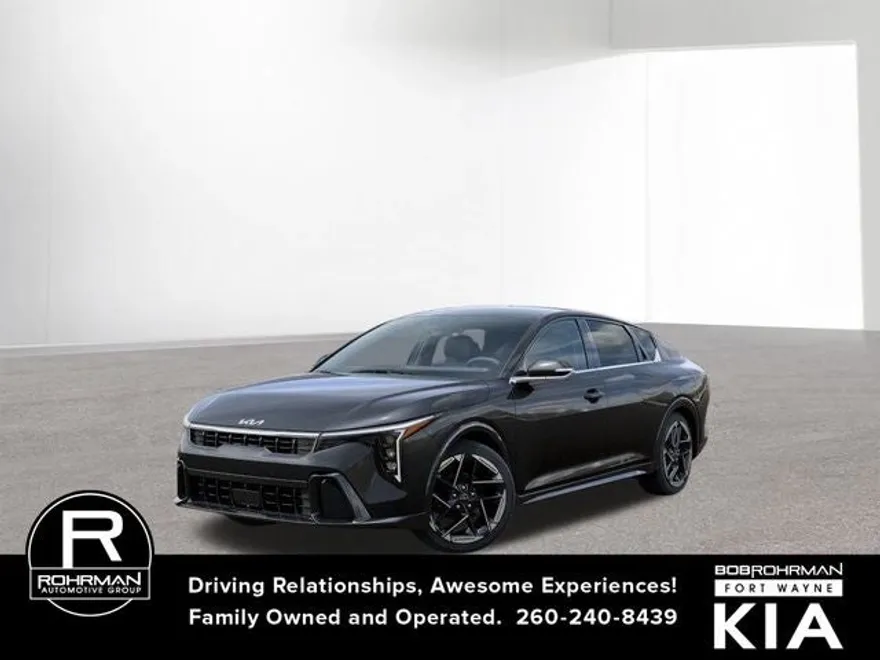 2025 Kia K4 GT-Line photo 1