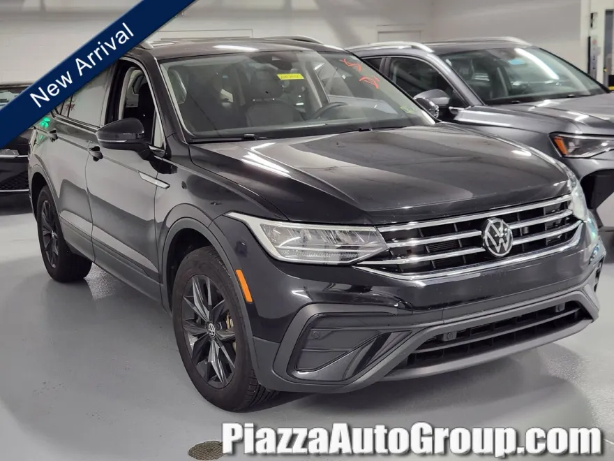 2024 Volkswagen Tiguan SE Wolfsburg Edition photo 1