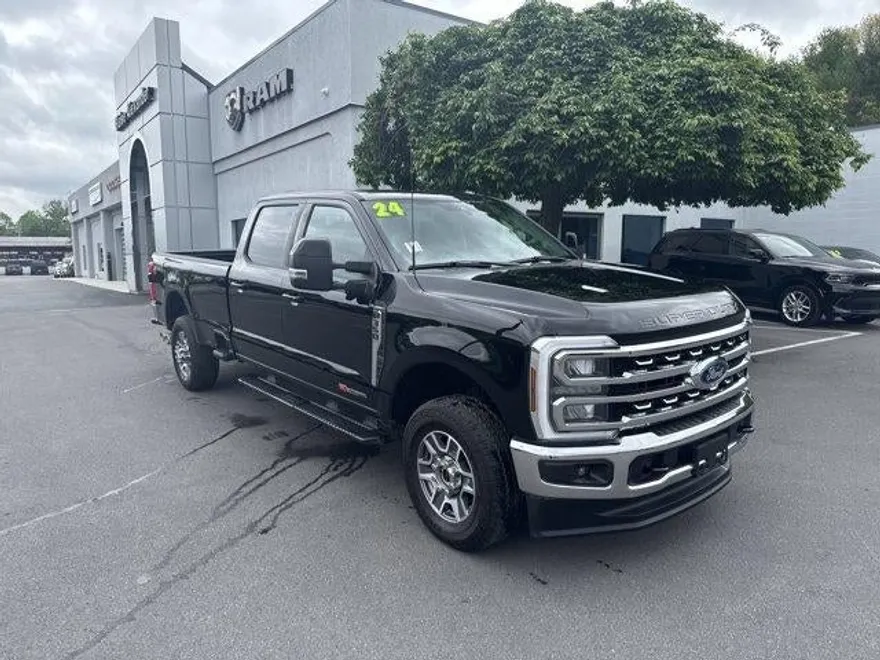 2024 Ford F-350 Lariat photo 1